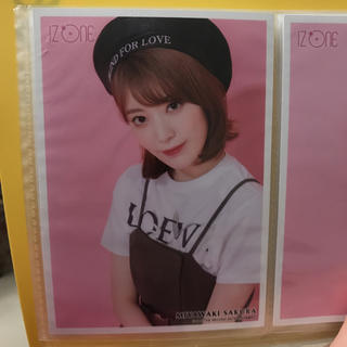 宮脇咲良 生写真 IZ*ONE HKT48 2枚(アイドルグッズ)