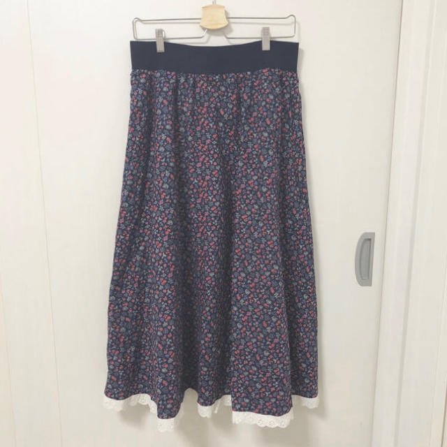 flower(フラワー)の古着 花柄ロングスカート レディースのスカート(ロングスカート)の商品写真
