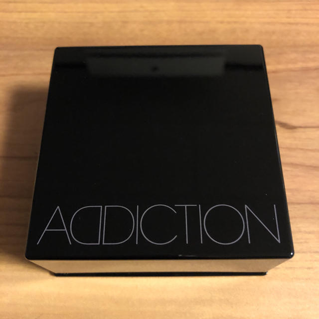 ADDICTION(アディクション)のアディクション ルースパウダー 001 コスメ/美容のベースメイク/化粧品(フェイスパウダー)の商品写真