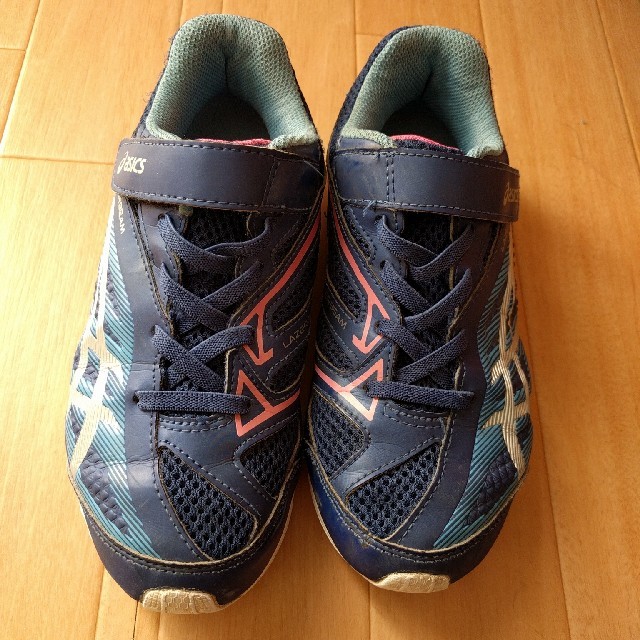 asics(アシックス)のアシックスのスニーカー　21cm キッズ/ベビー/マタニティのキッズ靴/シューズ(15cm~)(スニーカー)の商品写真