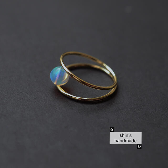 幻の指輪 超輝き 人工オパール オーロラ 指輪 リング レディースのアクセサリー(リング(指輪))の商品写真