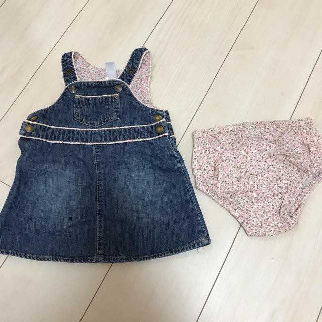 babyGAP(ベビーギャップ)のbabygap デニム サロペット キッズ/ベビー/マタニティのベビー服(~85cm)(ワンピース)の商品写真