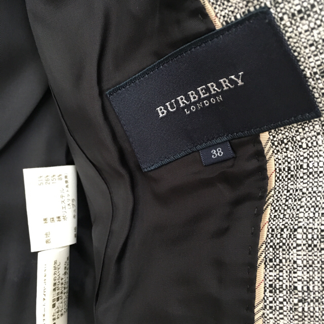 BURBERRY(バーバリー)のバーバリーのスーツ レディースのフォーマル/ドレス(スーツ)の商品写真