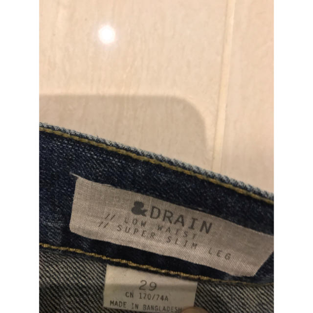 H&M(エイチアンドエム)のH&M メンズ デニム ジーンズ DRAIN メンズのパンツ(デニム/ジーンズ)の商品写真