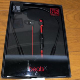 ビーツバイドクタードレ(Beats by Dr Dre)のタイムセール ビーツイヤホン 10周年限定 ブラックレッド(ヘッドフォン/イヤフォン)