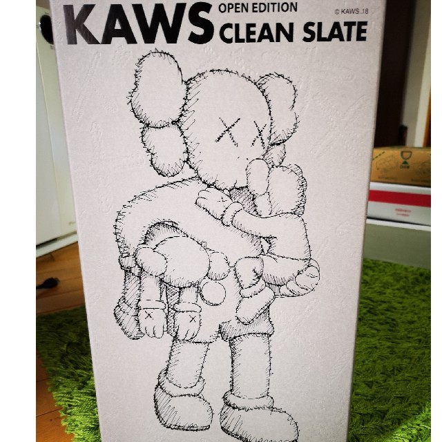 MEDICOM TOY(メディコムトイ)のKAWS CLEAN SLATE 
BROWN ブラウン エンタメ/ホビーのおもちゃ/ぬいぐるみ(キャラクターグッズ)の商品写真