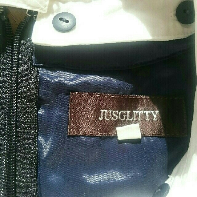 JUSGLITTY(ジャスグリッティー)のジャスグリッティー 襟つき ワンピース レディースのワンピース(ひざ丈ワンピース)の商品写真