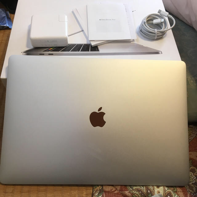【日本限定モデル】 (Apple) Mac - i7/16G/256G/USキー 2016 15inch Pro MacBook ノートPC