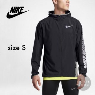 ナイキ(NIKE)の《新品》NIKE CITY CORE JACKET パーカー(パーカー)