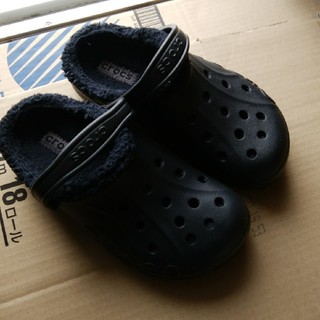 クロックス(crocs)のクロックス　冬用もこもこサンダル　ブラック(サンダル)