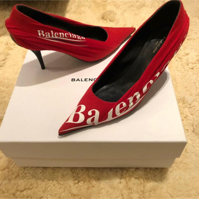 Balenciaga(バレンシアガ)のBALENCIAGA ロゴパンプス~1/29まで出品 レディースの靴/シューズ(ハイヒール/パンプス)の商品写真