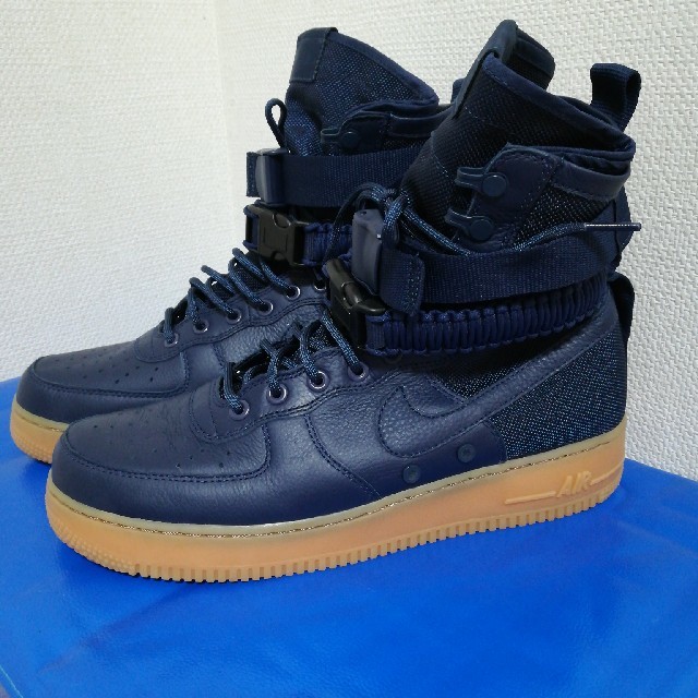 NIKE(ナイキ)のNIKE air force1 メンズの靴/シューズ(スニーカー)の商品写真