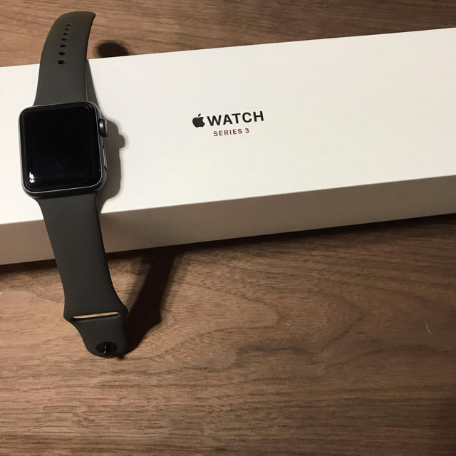 Apple Watch(アップルウォッチ)の値下げ★アップルウォッチ シリーズ3 セルラーモデル 保証書つき★プロフ必読 メンズの時計(腕時計(デジタル))の商品写真