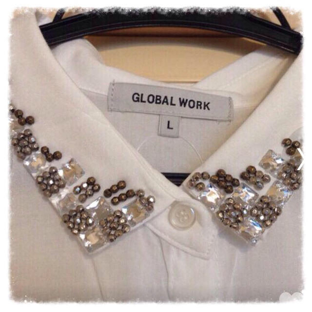 GLOBAL WORK(グローバルワーク)のグローバルワーク ビジューシャツ レディースのトップス(シャツ/ブラウス(半袖/袖なし))の商品写真