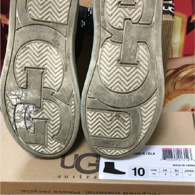 UGG(アグ)のUGG  サイズ10  キッズ/ベビー/マタニティのキッズ靴/シューズ(15cm~)(ブーツ)の商品写真