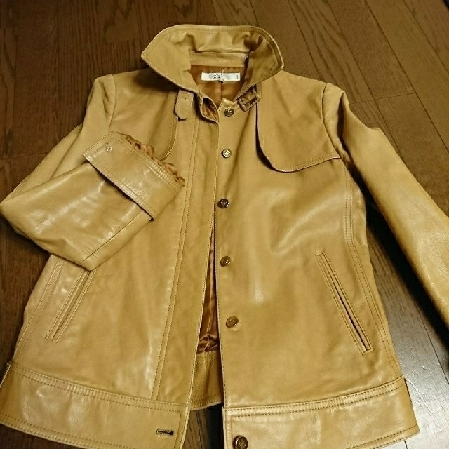 23区(ニジュウサンク)の牛革 ジャケット レディースのジャケット/アウター(ライダースジャケット)の商品写真