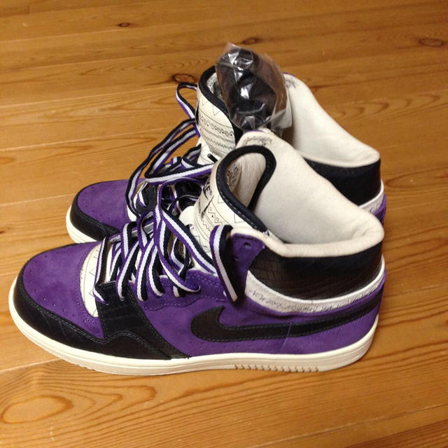 NIKE(ナイキ)のStussy Nike Court Force Hi メンズの靴/シューズ(スニーカー)の商品写真