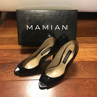 マミアン(MAMIAN)の値下げ!! 美品  MAMIAN  オープントゥエナメルブラック (ハイヒール/パンプス)