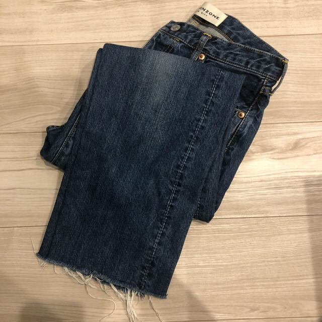 Shinzone(シンゾーン)のshinzone STRAIGHT CUT-OFF DENIM レディースのパンツ(デニム/ジーンズ)の商品写真