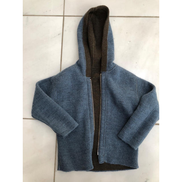 カシミヤ リバーシブルパーカー 4歳 キッズ/ベビー/マタニティのキッズ服男の子用(90cm~)(ジャケット/上着)の商品写真