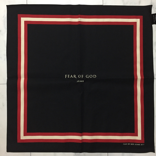 FEAR OF GOD(フィアオブゴッド)の新品 未使用 FEAR OF GOD Silk Bandana スカーフ メンズのアクセサリー(その他)の商品写真