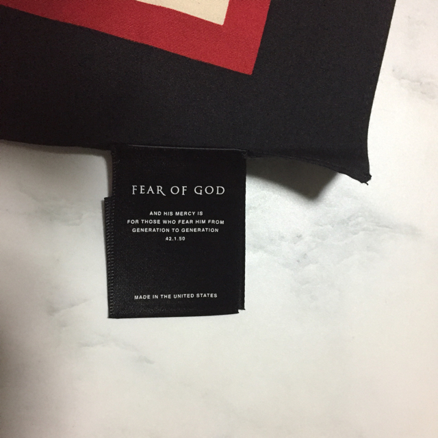 FEAR OF GOD(フィアオブゴッド)の新品 未使用 FEAR OF GOD Silk Bandana スカーフ メンズのアクセサリー(その他)の商品写真