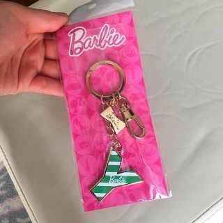 バービー(Barbie)の送料込み♡Barbie♡バービーちゃんのイニシャルキーホルダー♡新品未使用♡(キーホルダー)