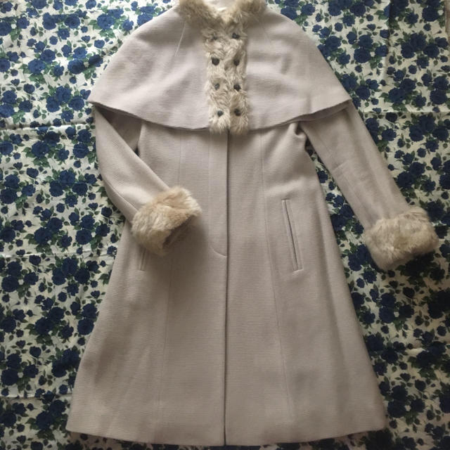 JaneMarple(ジェーンマープル)のジェーンマープル ケープ付きコート レディースのジャケット/アウター(ロングコート)の商品写真