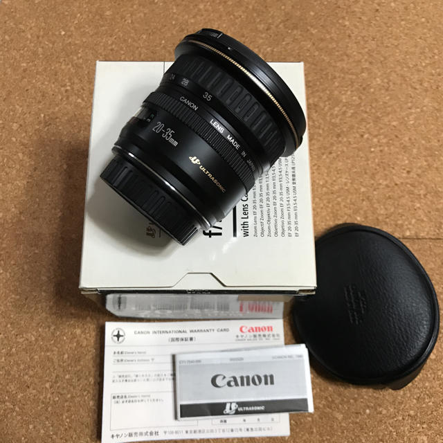 Canon(キヤノン)のCanon EF 20-35mm f3.5-4.5 usm スマホ/家電/カメラのカメラ(レンズ(ズーム))の商品写真