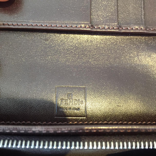 FENDI(フェンディ)の財布 FENDI  使用感ありますがまだまだ使えます(^ ^) レディースのファッション小物(財布)の商品写真