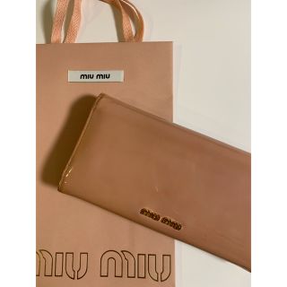 ミュウミュウ(miumiu)のミュウミュウ 長財布 リボン パテントレザー ピンク(財布)