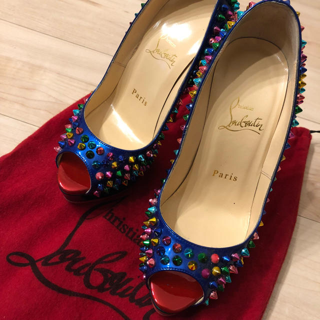 Christian Louboutin(クリスチャンルブタン)のクリスチャンルブタンパンプス レディースの靴/シューズ(ハイヒール/パンプス)の商品写真