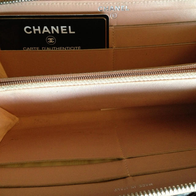 CHANELパテントピンクベージュ財布♡
