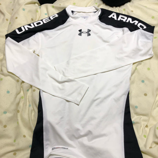 UNDER ARMOUR(アンダーアーマー)の長袖インナー メンズのトップス(Tシャツ/カットソー(七分/長袖))の商品写真