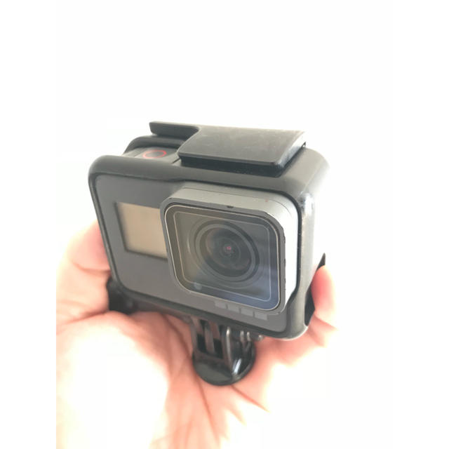 GoPro(ゴープロ)の【ぽてとぼーい様専用】GoPro hero5 ゴープロ ヒーロー5 スマホ/家電/カメラのカメラ(ビデオカメラ)の商品写真