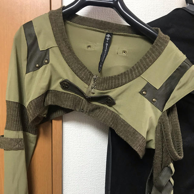 OZZON(オッズオン)の【オッズオン】カーキシュラグ レディースのトップス(その他)の商品写真