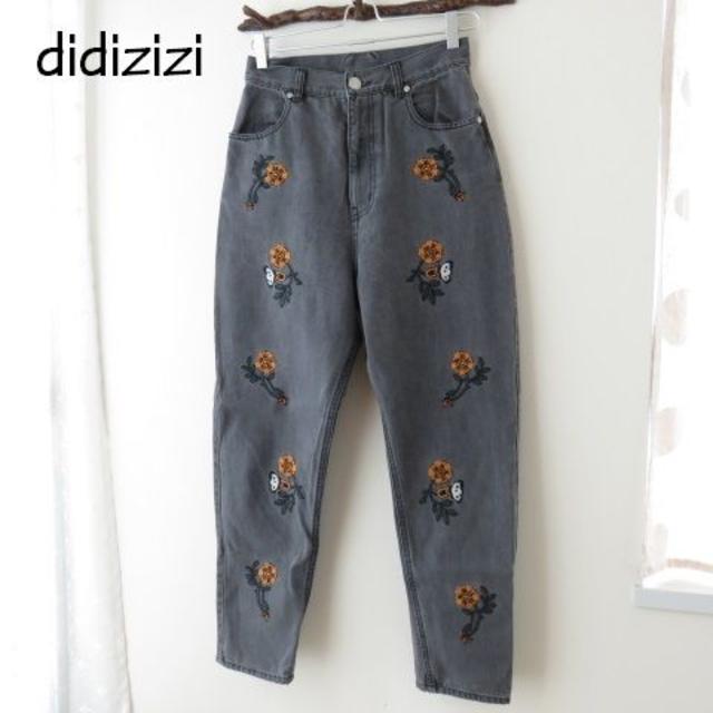 didizizi(ディディジジ)の新品　didizizi ディディジジ　刺繍　デニム　パンツ レディースのパンツ(デニム/ジーンズ)の商品写真
