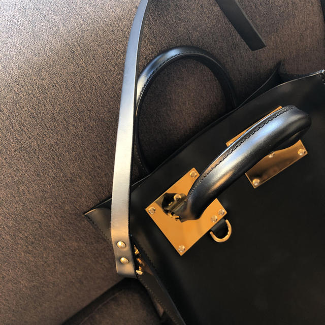 SOPHIE HULME(ソフィーヒュルム)のSOPHIE HULMEソフィーヒュルムバッグ黒bag レディースのバッグ(ショルダーバッグ)の商品写真