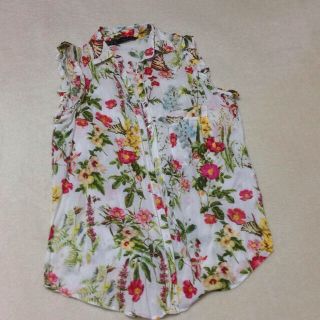 ザラ(ZARA)のZARA♡お花柄シャツ(シャツ/ブラウス(半袖/袖なし))