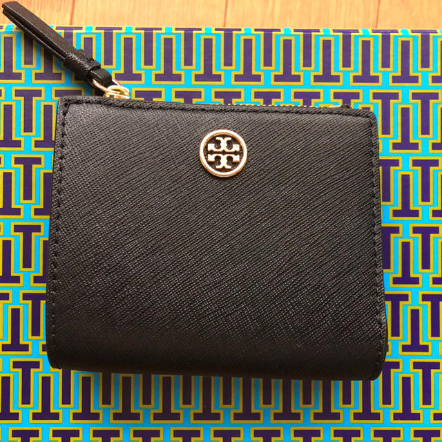 Tory Burch(トリーバーチ)の値下げしました！トリーバーチ 二つ折り財布☆ブラック レディースのファッション小物(財布)の商品写真