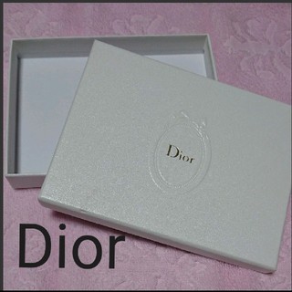 クリスチャンディオール(Christian Dior)の【最終お値下げ】Dior ディオール 空箱 ギフト プレゼント(ショップ袋)