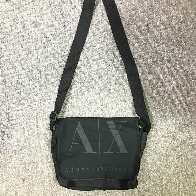 ARMANI EXCHANGE(アルマーニエクスチェンジ)の新品未使用 AIX アルマーニ エクスチェンジショルダーバッグ メンズのバッグ(ショルダーバッグ)の商品写真