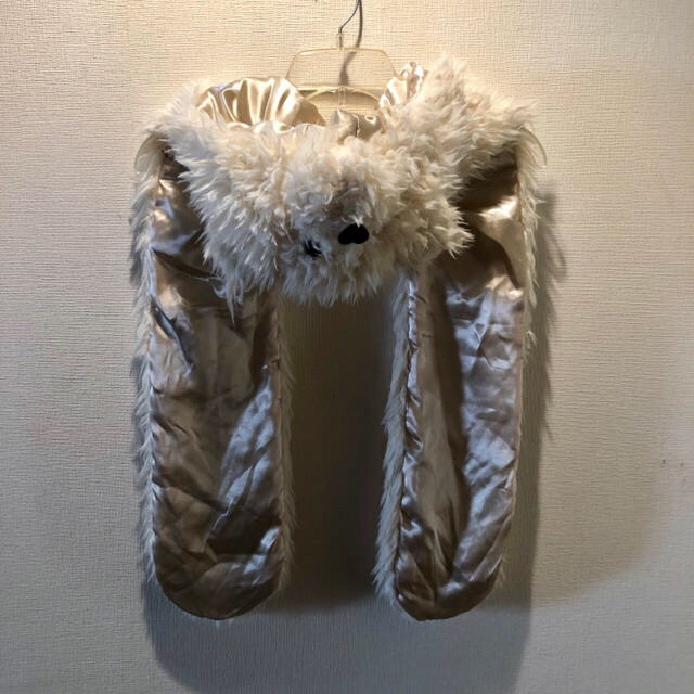 asos(エイソス)のASOS クマ フードマフラー エコファー レディースのファッション小物(マフラー/ショール)の商品写真