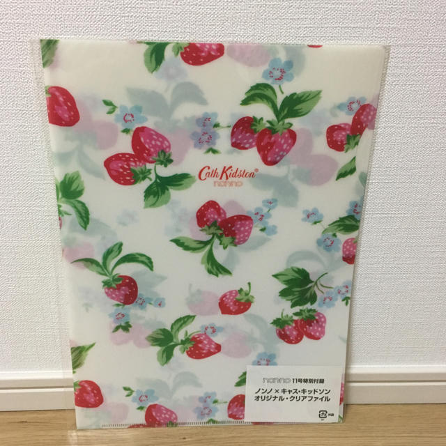 Cath Kidston(キャスキッドソン)の新品、未開封品) ノンノ×キャス・キッドソン オリジナルクリアファイル エンタメ/ホビーのアニメグッズ(クリアファイル)の商品写真