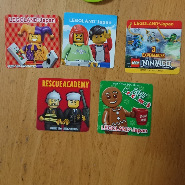 Lego(レゴ)のレゴランドジャパン バッチ&シール チケットの施設利用券(遊園地/テーマパーク)の商品写真