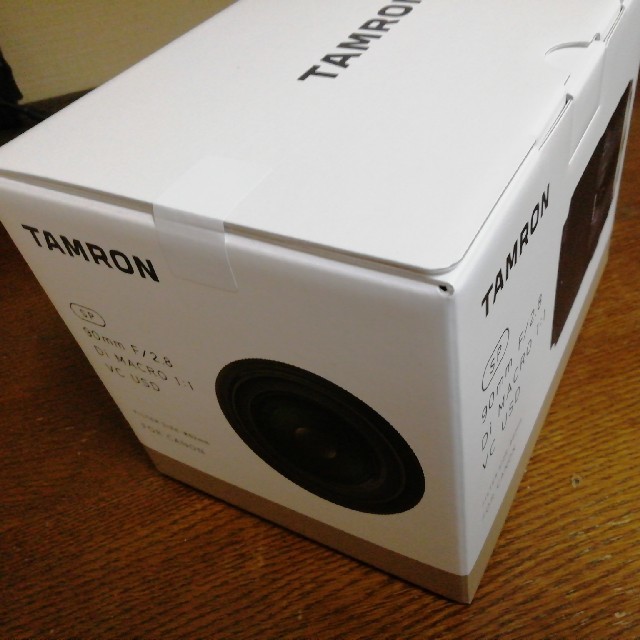 TAMRON(タムロン)のTAMRON SP 90mm F/2.8 Di MACRO キャノン用　新品 スマホ/家電/カメラのカメラ(レンズ(単焦点))の商品写真