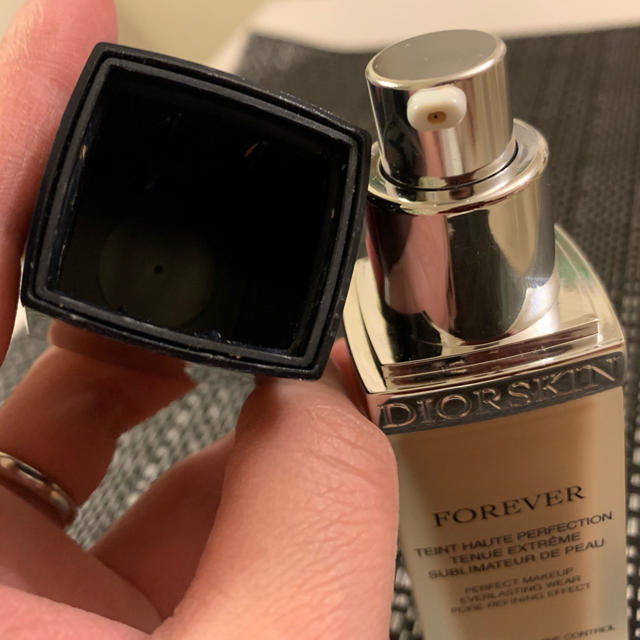 Dior(ディオール)のDIOR リキット ファンデーション 010 コスメ/美容のベースメイク/化粧品(ファンデーション)の商品写真