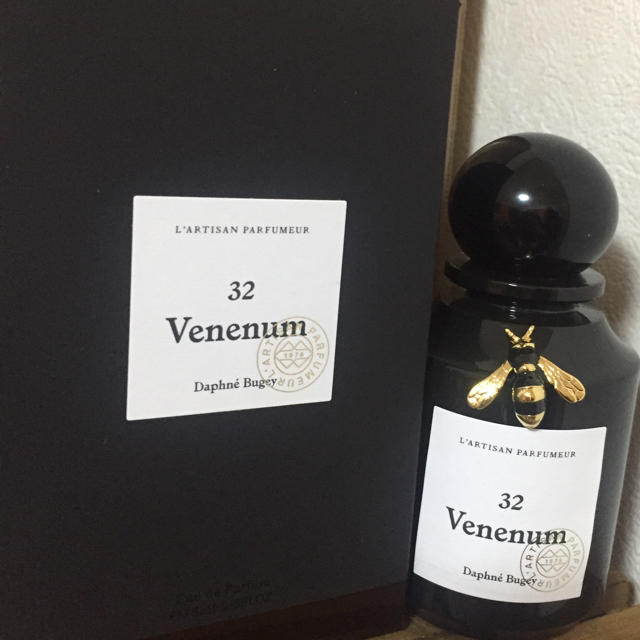 L'Artisan Parfumeur(ラルチザンパフューム)のラルチザン Venenum ヴェネナム コスメ/美容の香水(香水(女性用))の商品写真