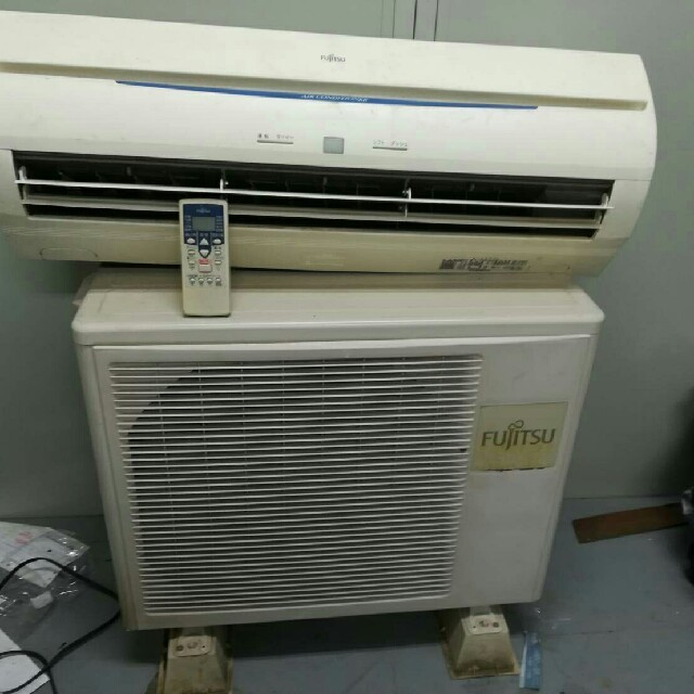 FUJITSU ルームエアコン 6畳〜10畳 2006年 まだ元気です!, | フリマアプリ ラクマ