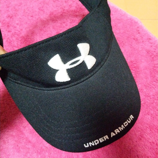 UNDER ARMOUR(アンダーアーマー)のshuさん専用UNDER ARMOURサンバイザー♡Rakuma1 メンズの帽子(サンバイザー)の商品写真